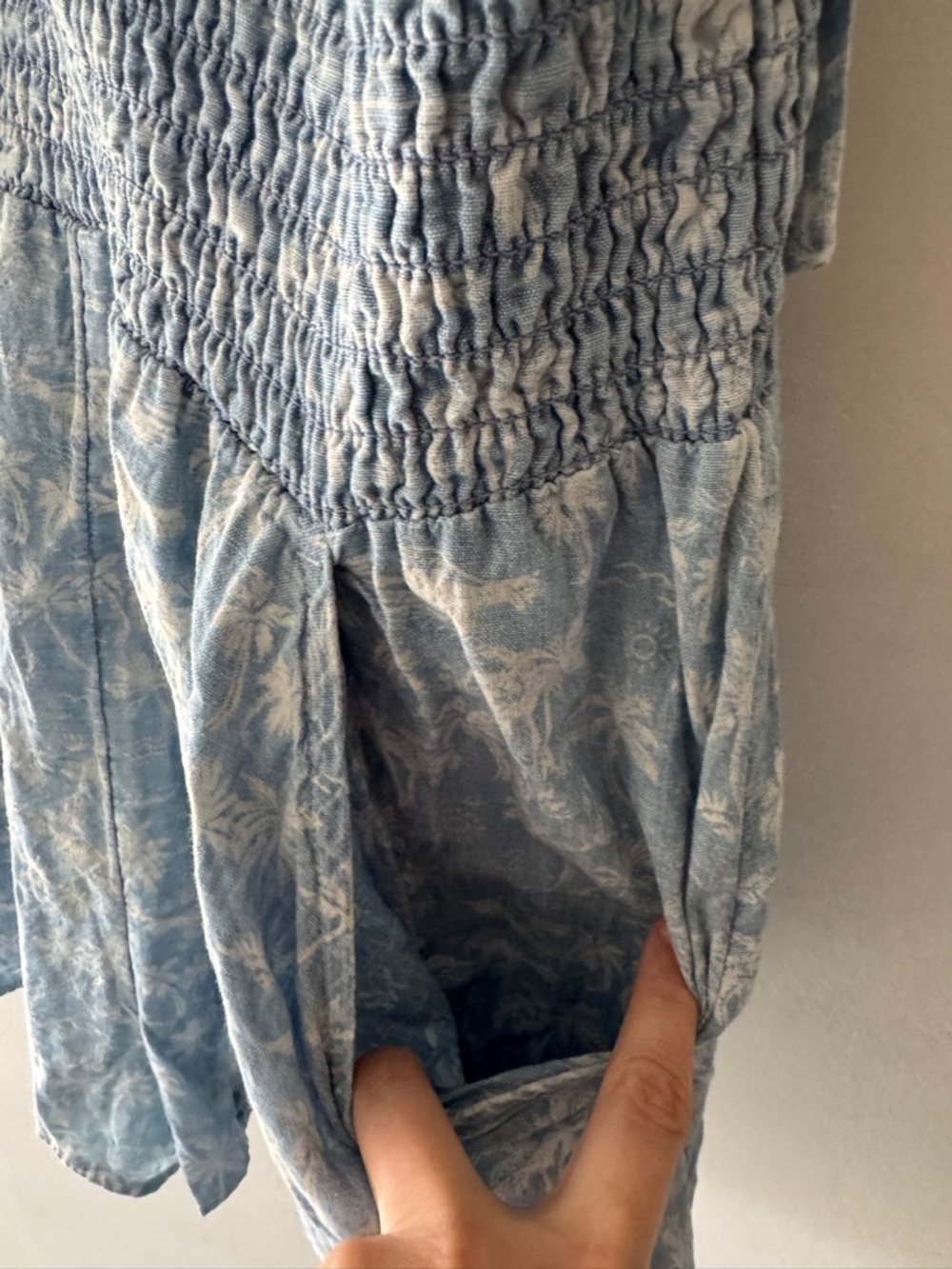 American Eagle Blue Palm Tree Print Romper Back Bow Tie Detail Smocked - Picture 3 of 8
